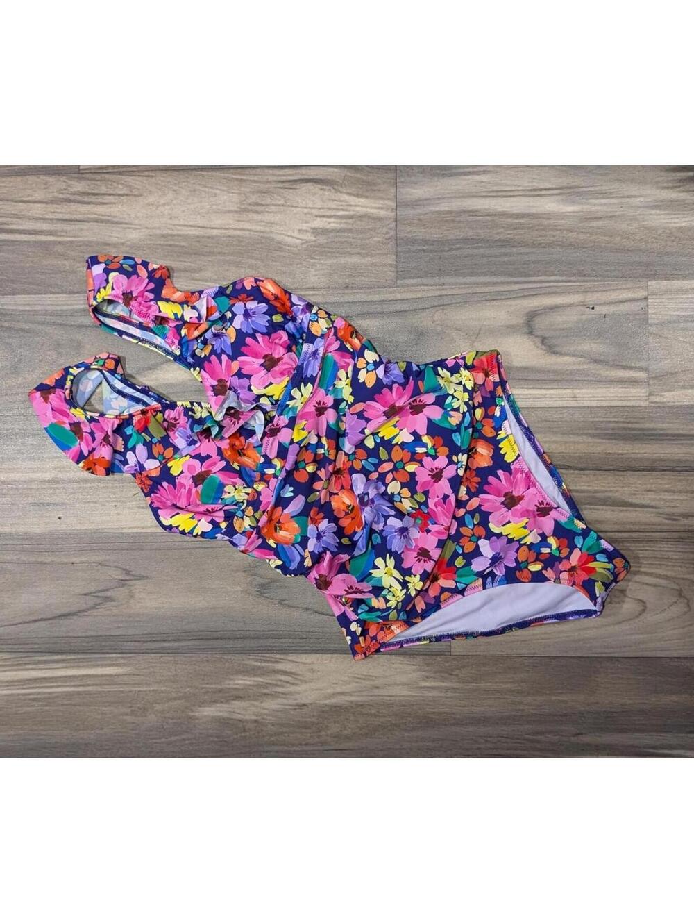 Cushe Floral One-Piece Swimsuit with Ruffle Detail Size Large